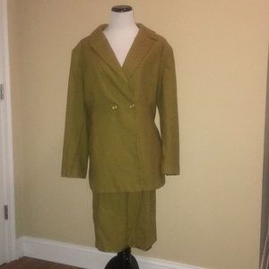 Vintage Harve Benard by Bernard Holtzman. 2PC Suit